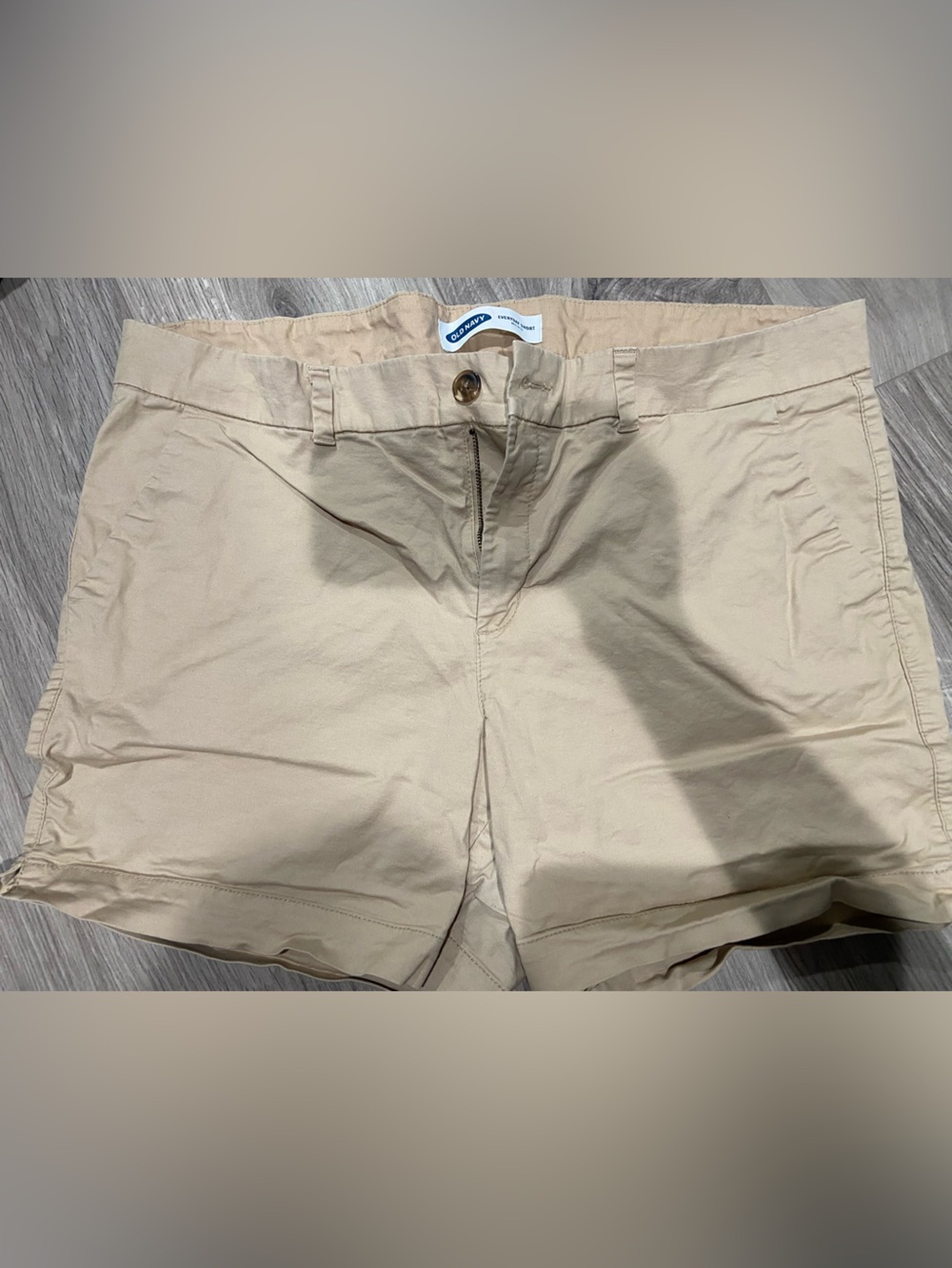 Old Navy, Mid Rise, Everday short, Size 16, Khaki